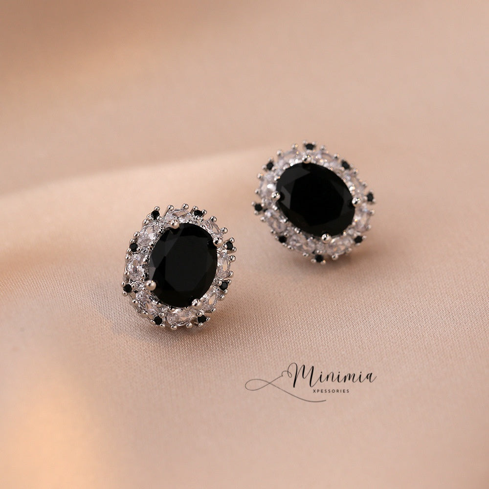 CELIRA- Black & Silver theme