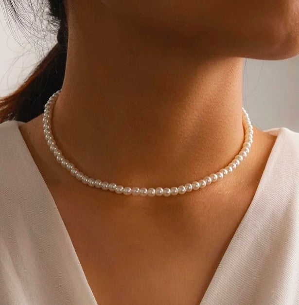 PEARL SWIRL NECKCHAIN
