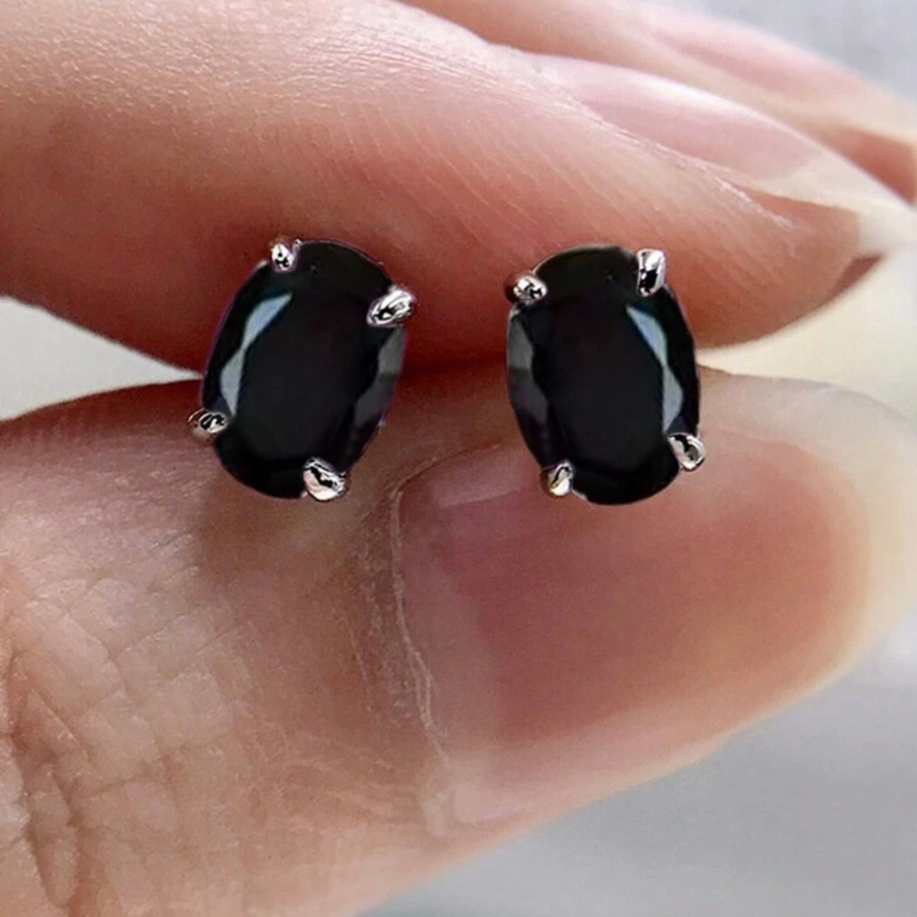EIRA STUDS