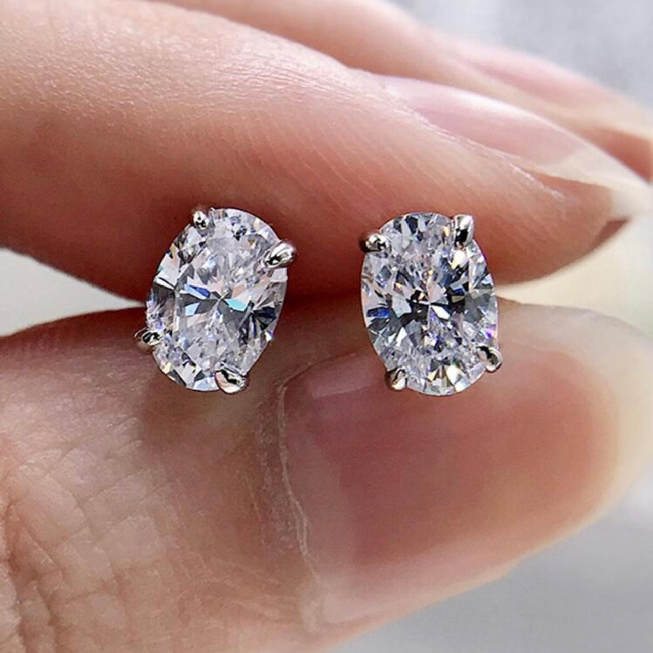 EIRA STUDS