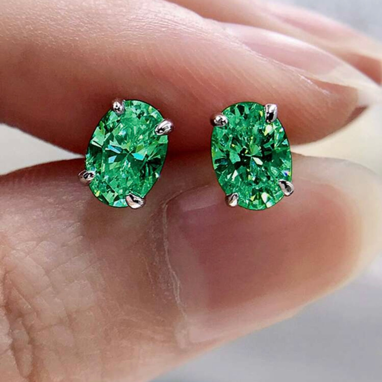 EIRA STUDS