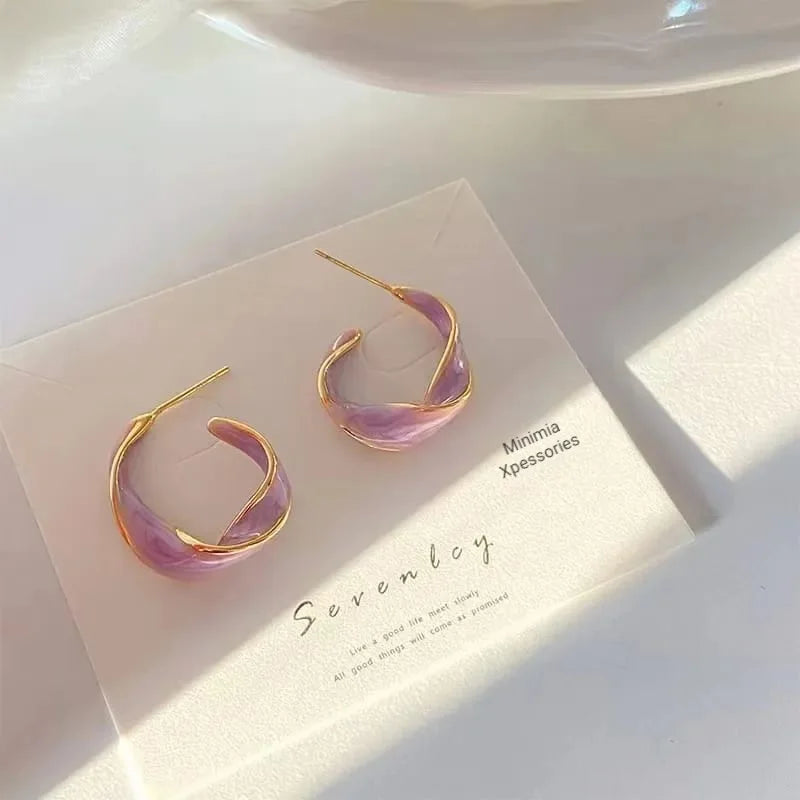 ENAMEL TWISTED SMALL HOOPS