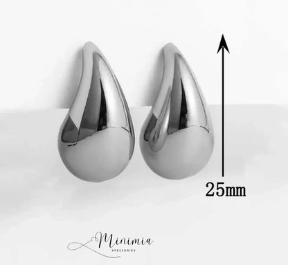 LUNA STUDS